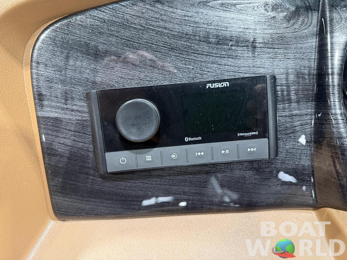 2026 Tahoe Pontoons LTZ 1985 Cruise Pontoon