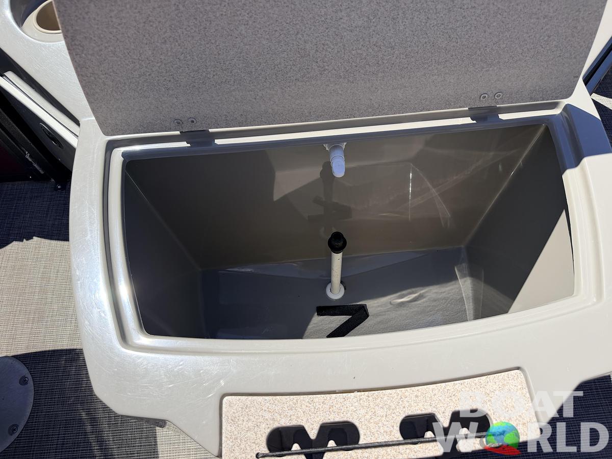 Used 2016 Premier 220 Explorer