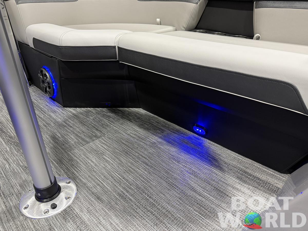 2026 Montego Bay 8522 Swingback Deluxe Pontoon