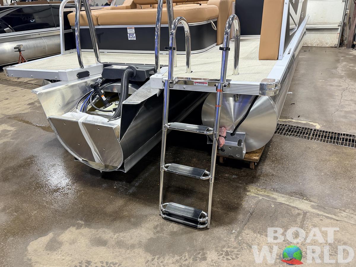 2026 Tahoe Sport 2385 VRB Swingback Tritoon $47995