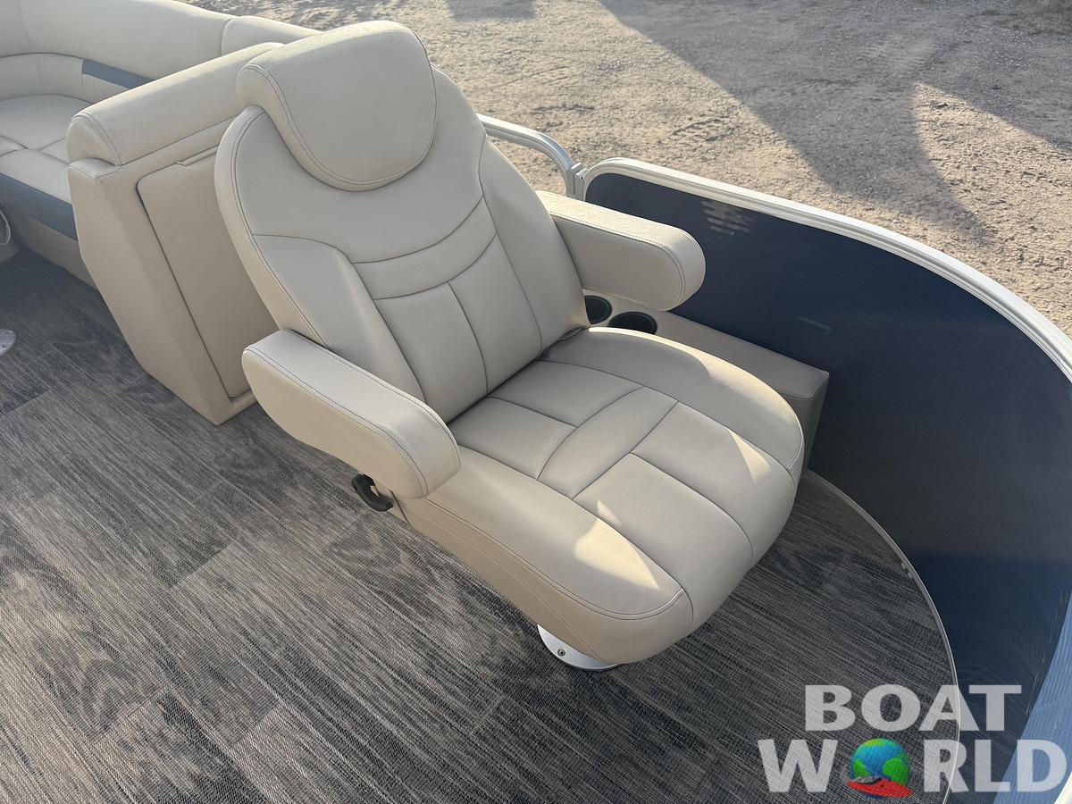 Used 2022 Sweetwater 21' Quad Fish Pontoon