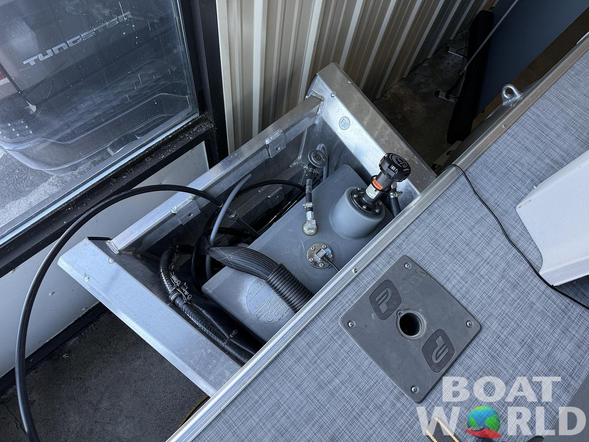 2026 Princecraft 23 Sportfisher 2RS Rear Fish Pontoon