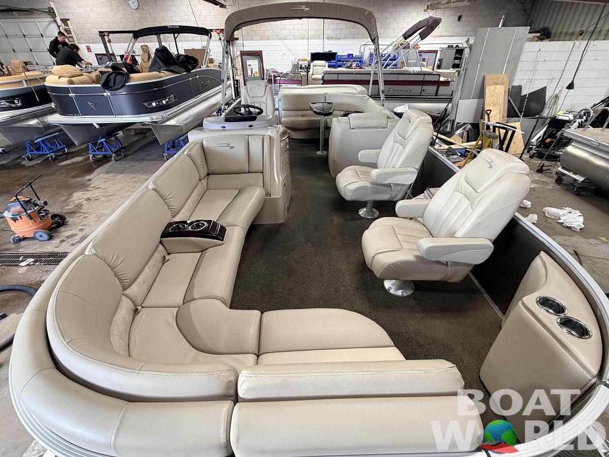 Used 2014 Bennington 2375RL & 70HP Yamaha 4Stroke - $21,995