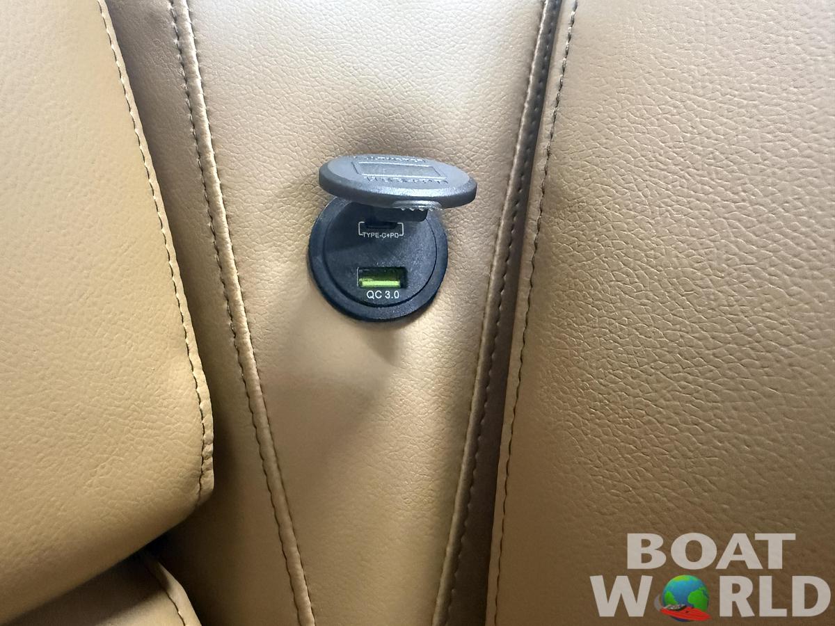 2026 Tahoe Pontoons Sport 2385 Swingback (VRB) Tritoon & Honda 4-Stroke EFI