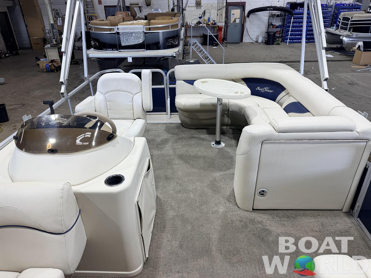 Used 2015 SunChaser 8520 Classic Cruise & 30HP Mercury 4Stroke EFI -$14,995