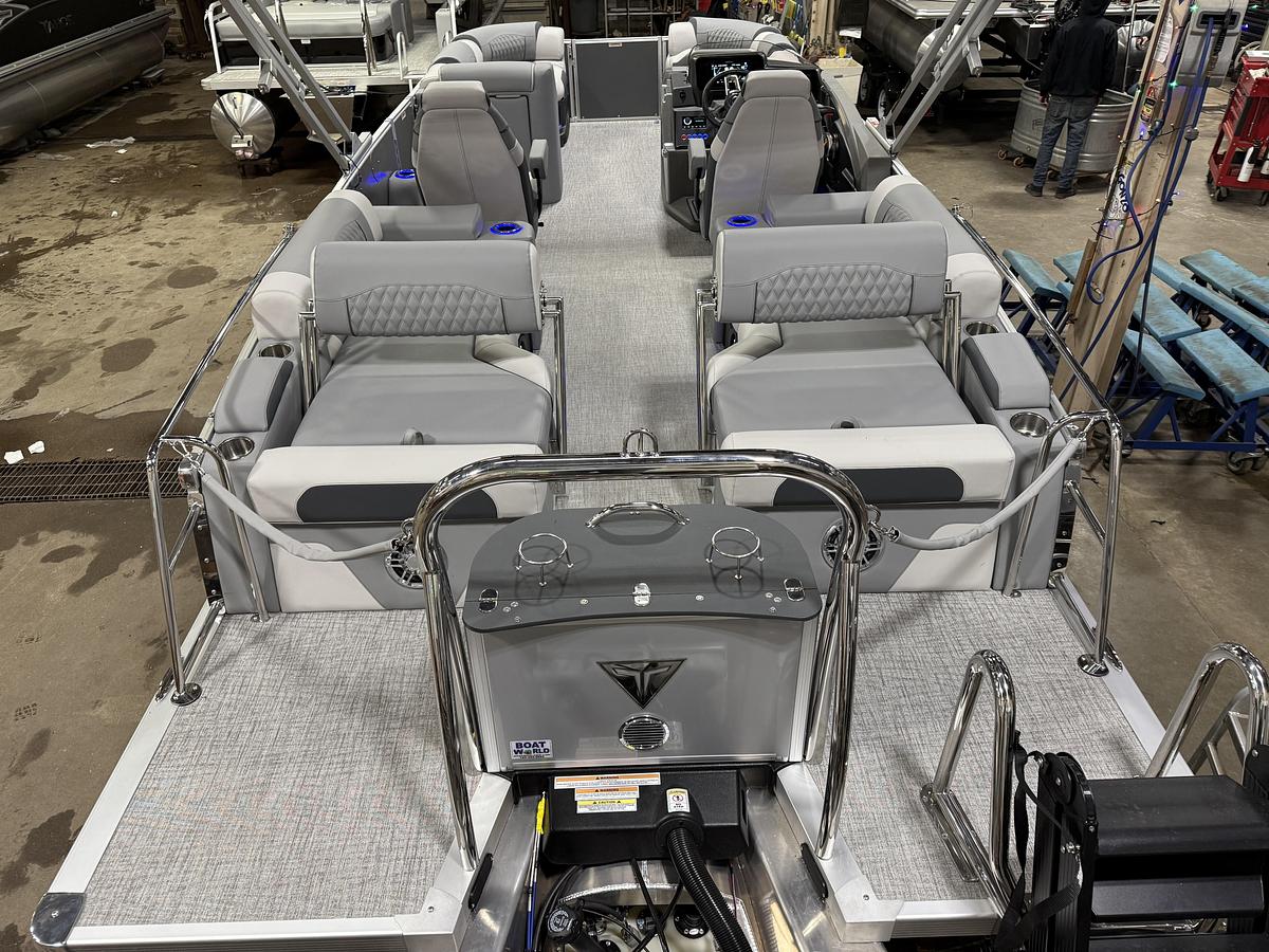 2025 Tahoe Pontoons Cascade 2385 Quad Lounge Shift SS Tritoon & Honda 225HP Outboard