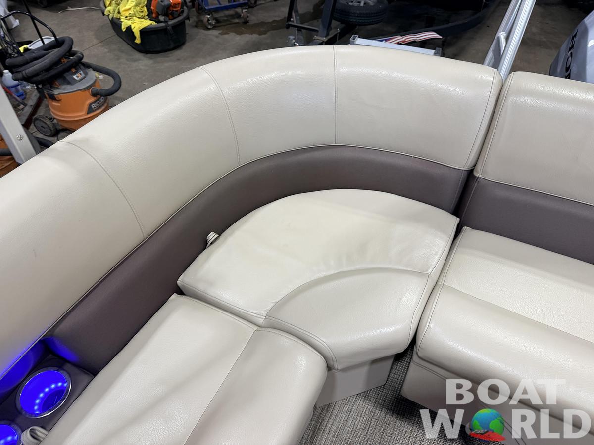 Used 2022 Bentley Pontoons Legacy 200 Navigator Quad Lounge & 100HP Honda 4Stroke -$34,995