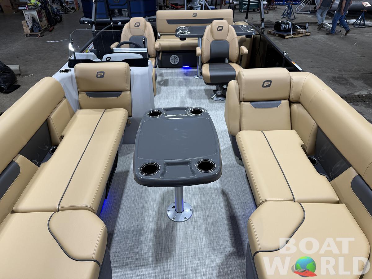 2027 Princecraft Vectra 23 RL SS Swingback Pontoon $36,995