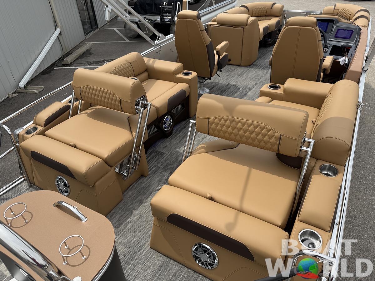 2025 Tahoe Pontoons Cascade 2385 Quad Lounge Shift Tritoon & Honda 4-Stroke EFI