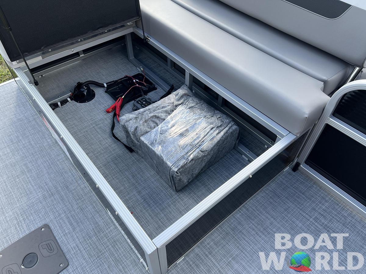 2026 Princecraft Vectra 23 RL SS Swingback Pontoon & Mercury 4-Stroke EFI