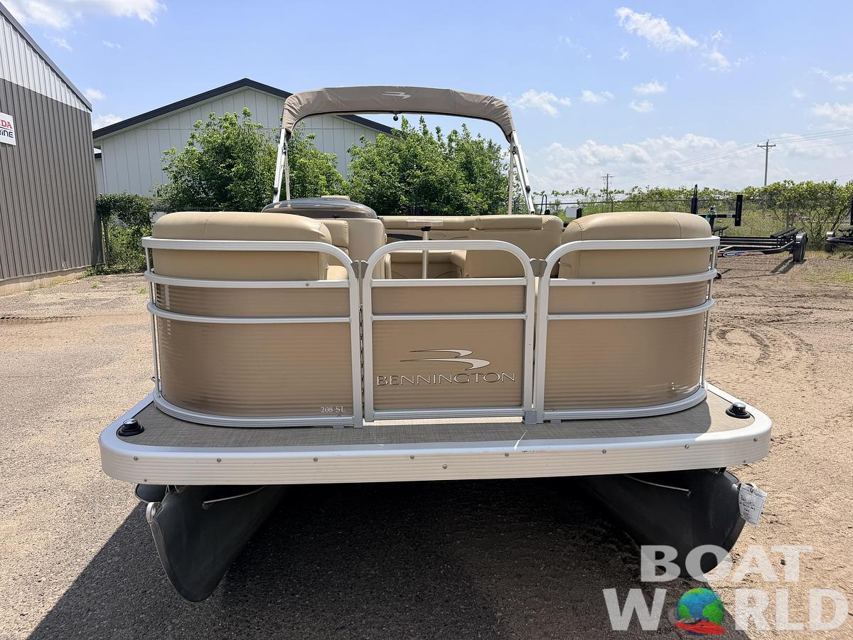 Used 2017 Bennington 208 SL & 50HP Yamaha 4Stroke -$24,995