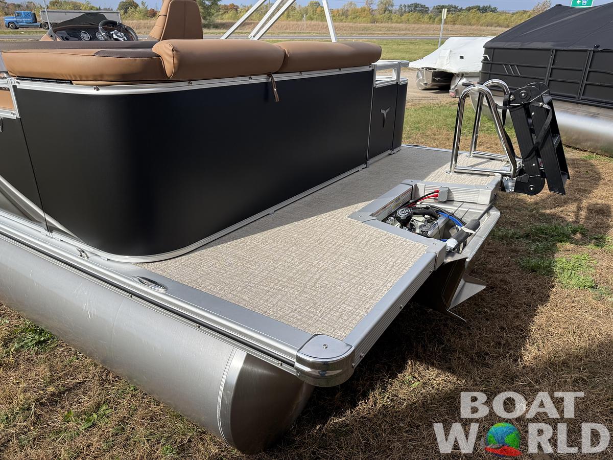 2026 Tahoe LTZ 2185 Cruise Pontoon
