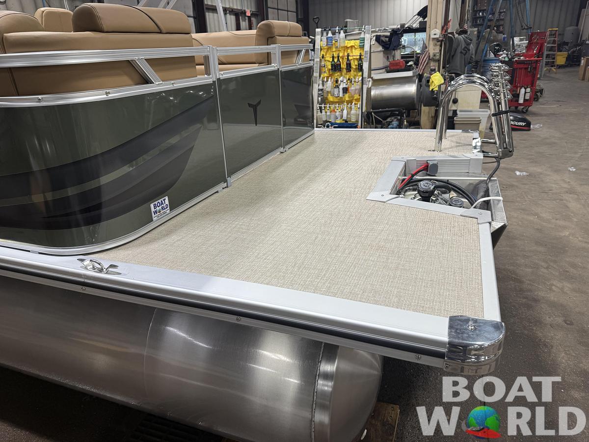 2026 Tahoe Pontoons Sport 2180 Quad Lounge