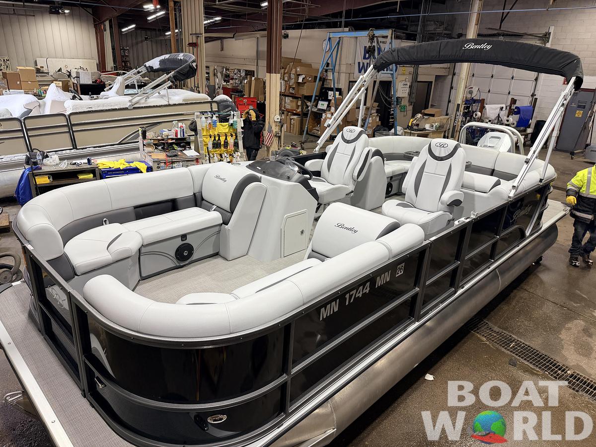 Used 2024 Bentley Pontoons Legacy 223 Navigator Quad Lounge Tri-toon Pontoon & 150HP Honda 4-Stroke EFI