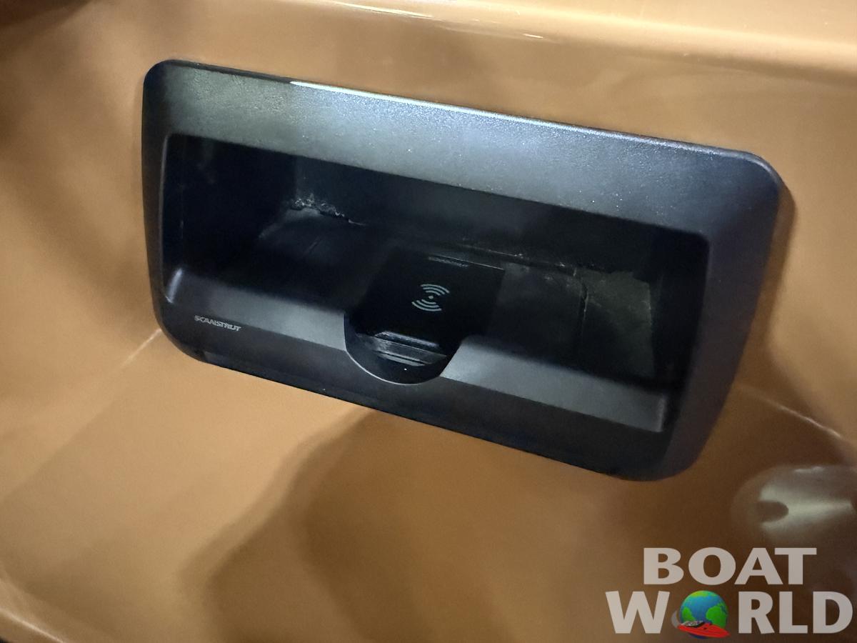 2026 Bentley Pontoons Elite 223 Admiral Quad Lounge Tritoon