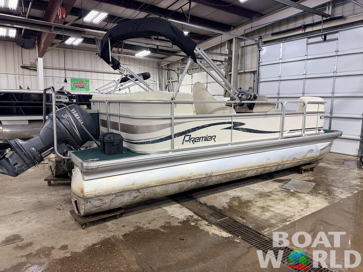 Used 2004 Premier 210 SunSation & 60HP Yamaha 4Stroke - $12,995