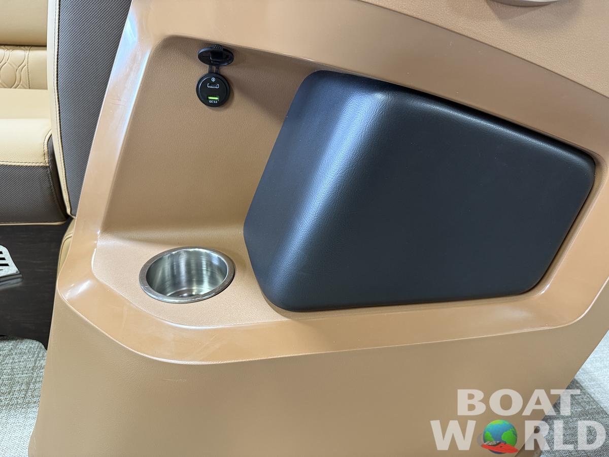 2025 Tahoe Pontoons LTZ 2385 Quad Lounge Shift Flip & Honda 4-Stroke EFI