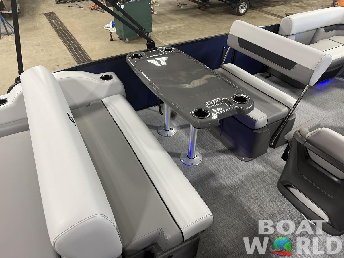 2027 Princecraft Vectra 21 RL Swingback Dinette $34995