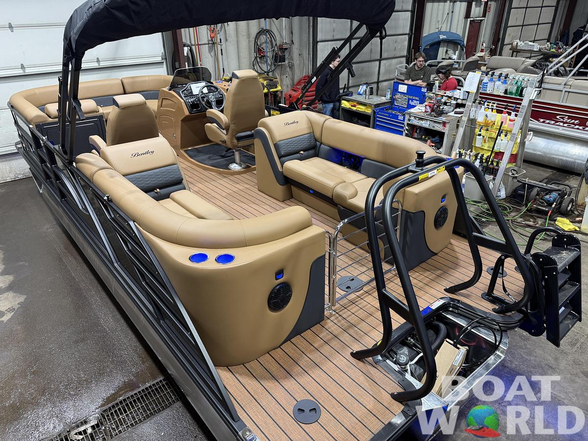 2026 Bentley Elite 223 Admiral Quad Lounge Tritoon $63995