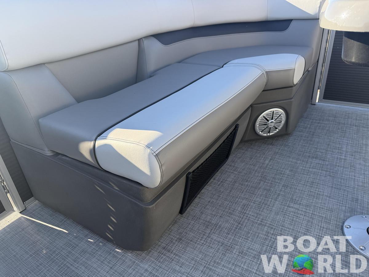 2026 Princecraft Vectra 21 RL Swingback SS Pontoon 