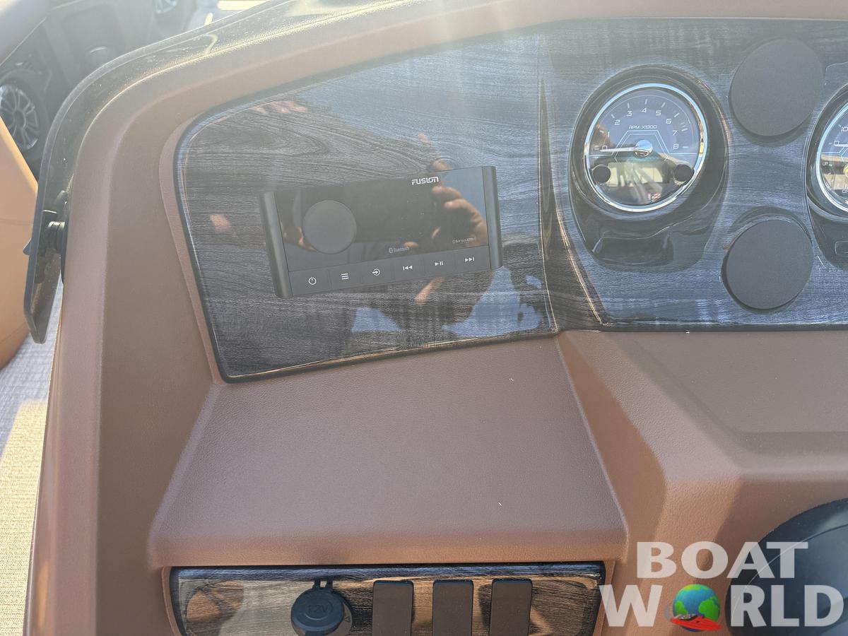 2025 Tahoe Pontoons LTZ 2385 Entertainer