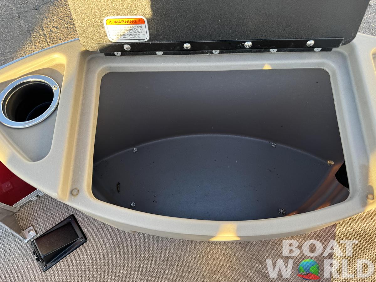 Used 2020 Sun Tracker Fishin Barge 20 DLX Pontoon