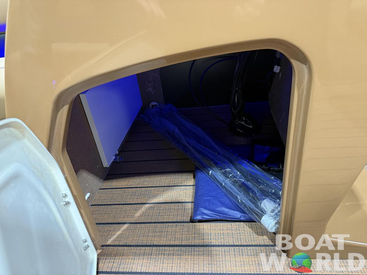 2026 Bentley Legacy 220 QSB Swingback $43995