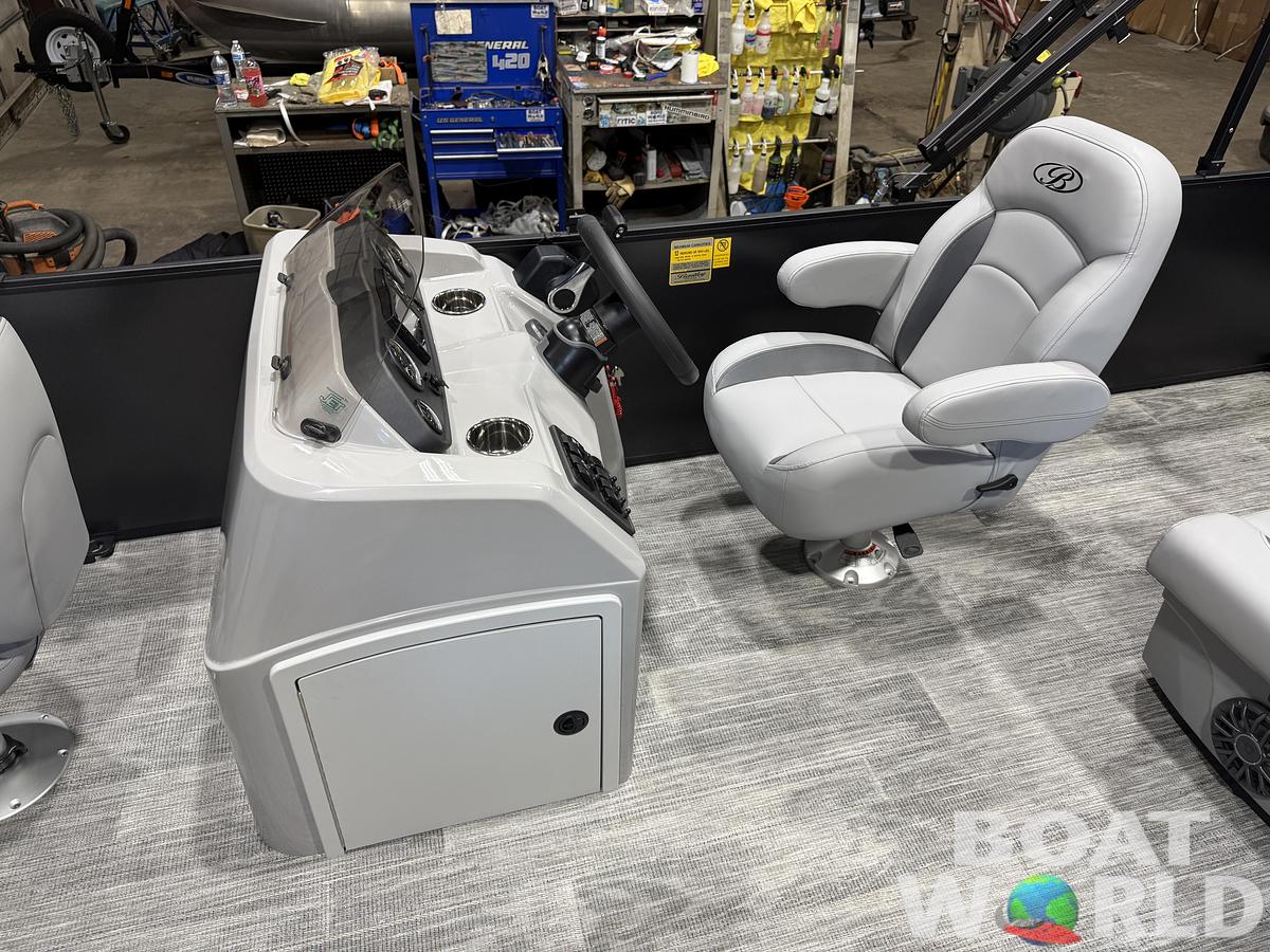 2027 Bentley Pontoons Fish 200 4PT & Honda 4-Stroke EFI