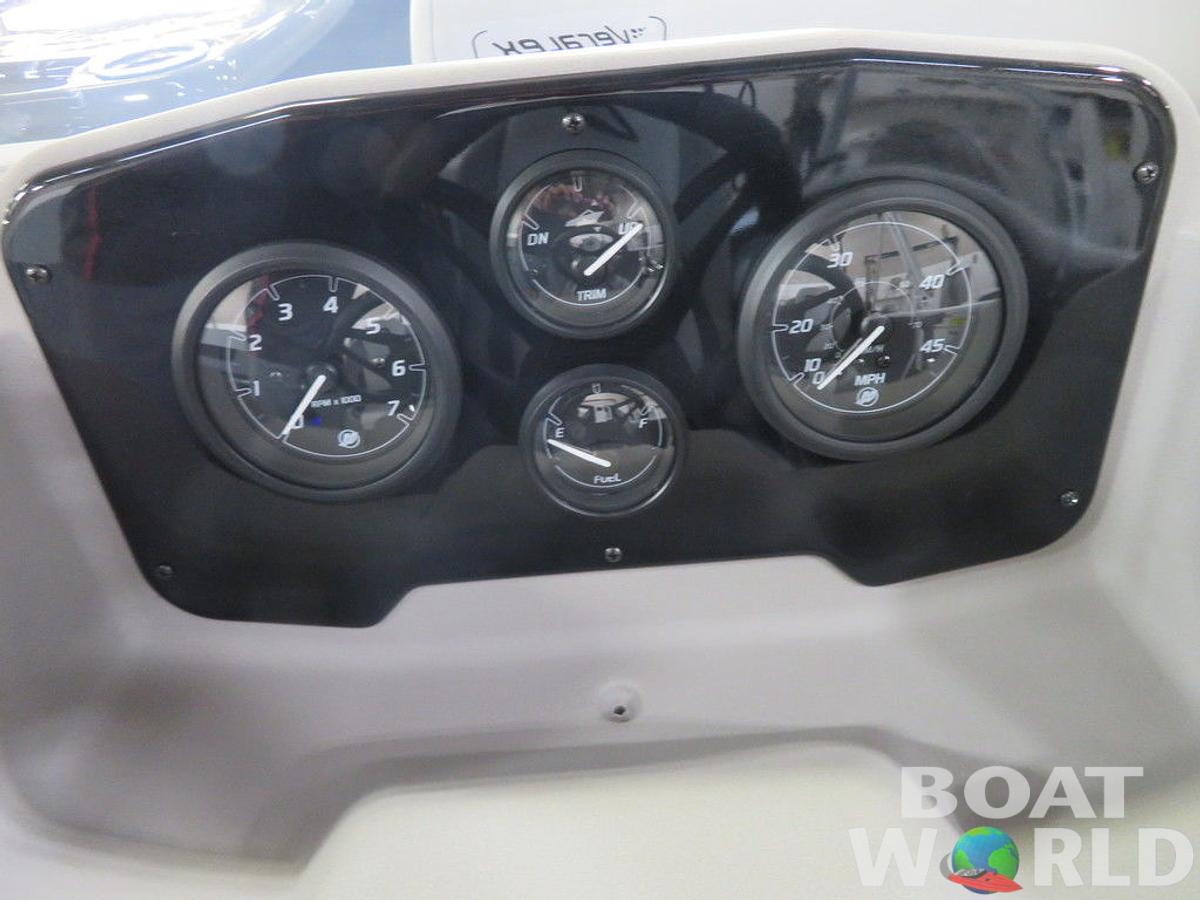 2025 Princecraft Vectra 21 RL Swingback Dinette Pontoon & Mercury 4-Stroke EFI