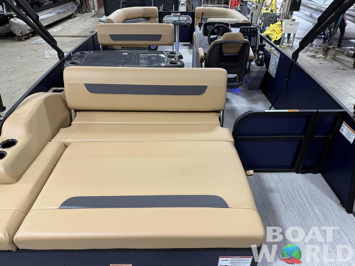 2027 Princecraft Vectra 21 RL Swingback Dinette $35495