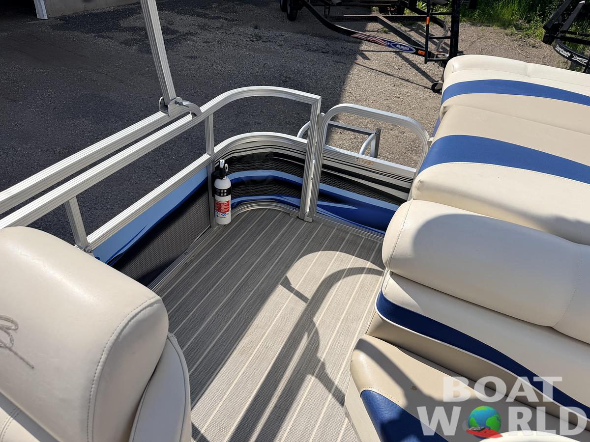 Used 2000 Bennington 2275 LX & 50HP Mercury 4Stroke -$12,995