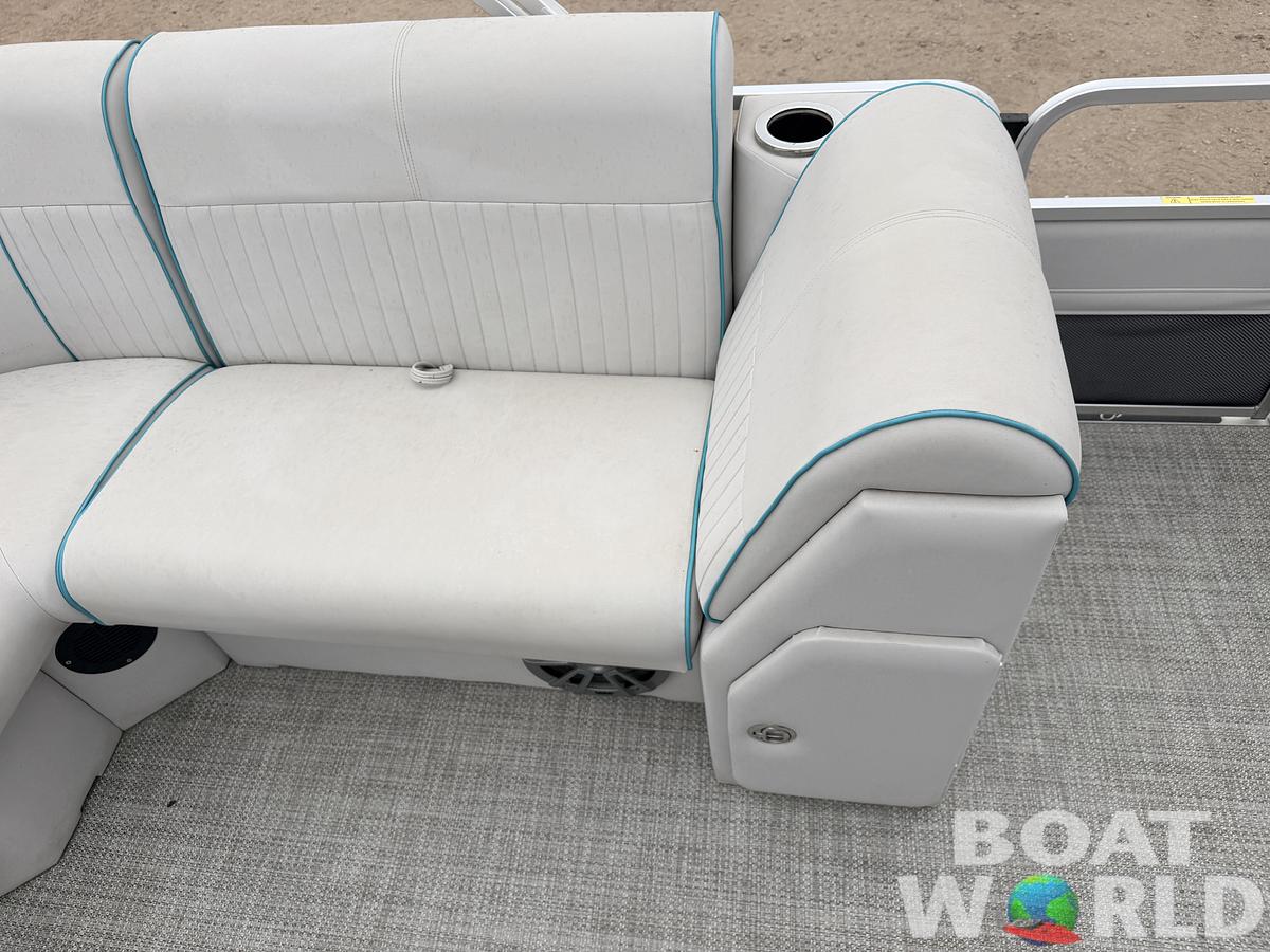 Used 2019 Qwest 822 Fish & Cruise Tritoon & 150HP Honda 4Stroke - $39,995