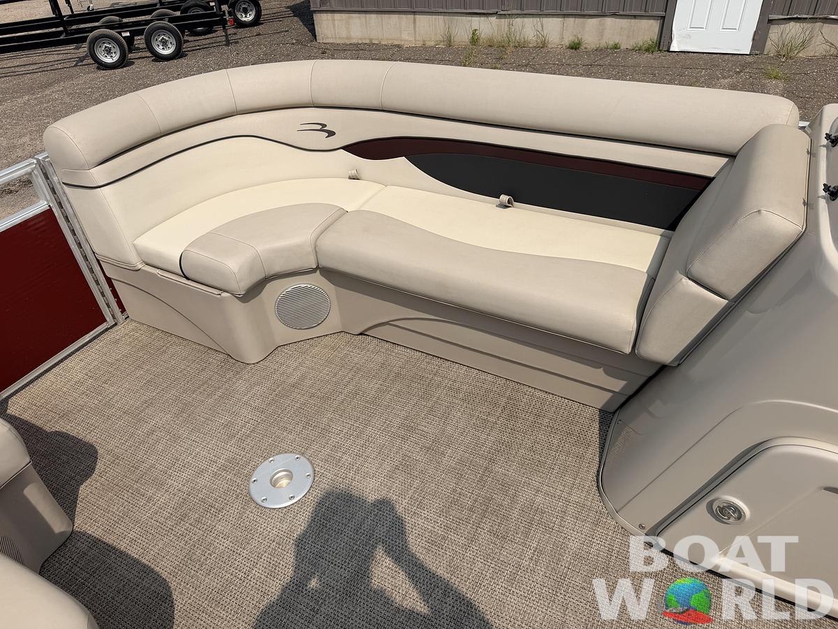 Used 2019 Bennington 21 SX Quad Lounge & Yamaha 90HP 4Stroke -$29,995