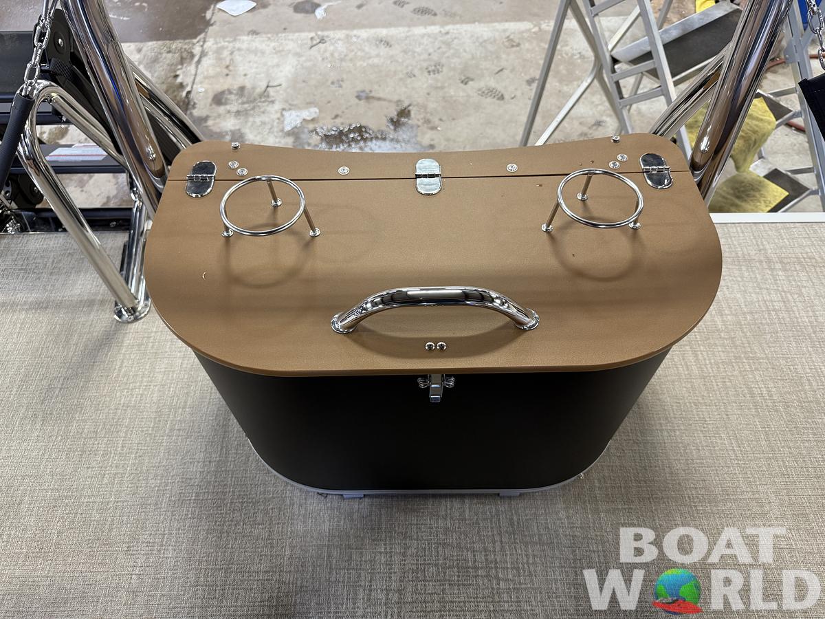 2025 Tahoe Pontoons LTZ 2385 Quad Lounge Shift Flip Tritoon & Honda 4-Stroke EFI