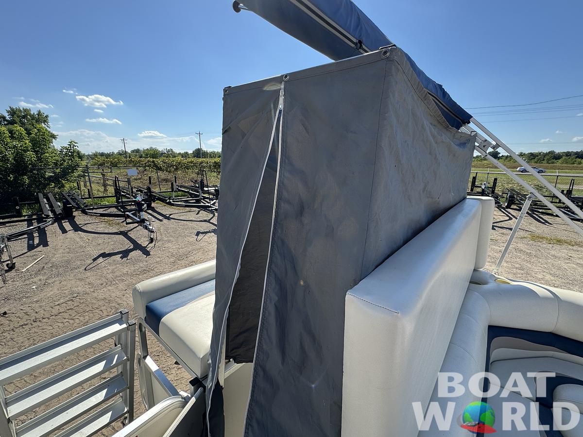 Used 2004 Fisher 220 Freedom Pontoon