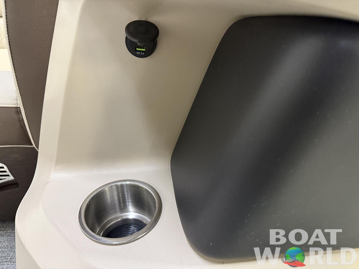 2025 Tahoe Pontoons LTZ 2385 Swingback (VRL) & Honda 4-Stroke EFI