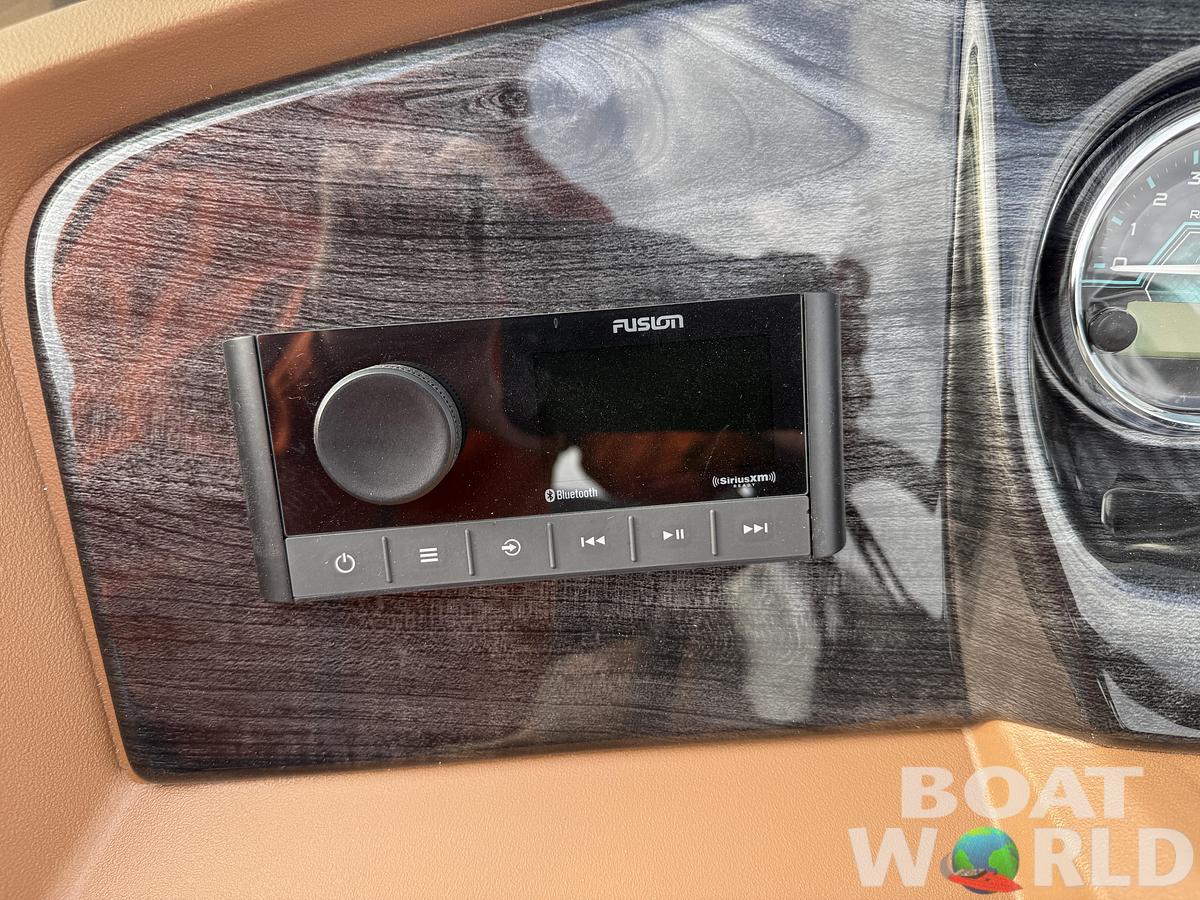 2026 Tahoe Pontoons LTZ 2385 Cruise Rear Bench (CRB) 