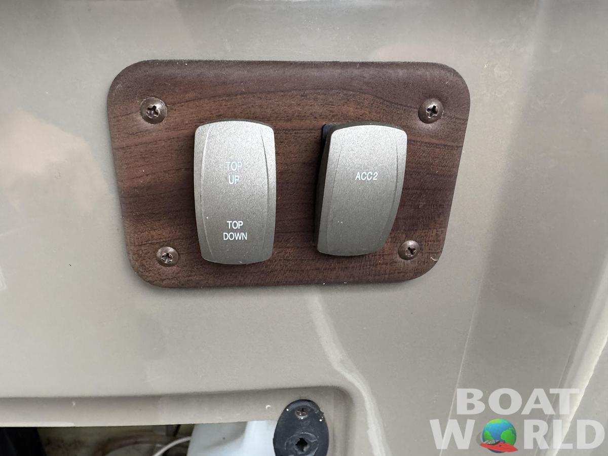 Used 2013 Premier 250 Intrigue Pontoon with 140HP Suzuki Fourstroke EFI