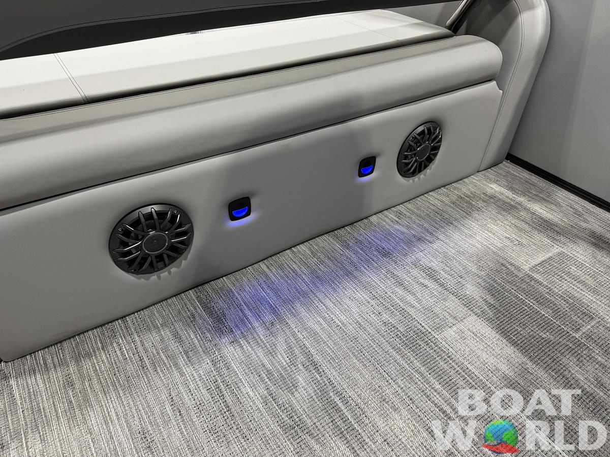 2027 Bentley Legacy 223 Swingback Tritoon $53995