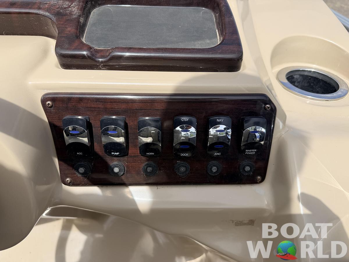 Used 2016 Sylvan Mirage 8524 LE & 150HP Mercury 4Stroke - $29,995