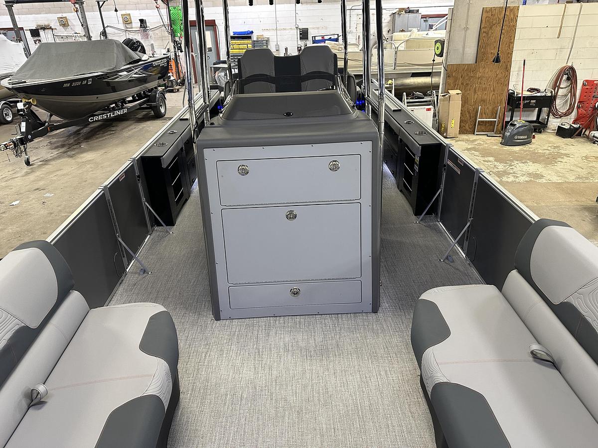 2025 Tahoe Pontoons GEOfish CRF 2585 Tritoon & 225HP Outboard