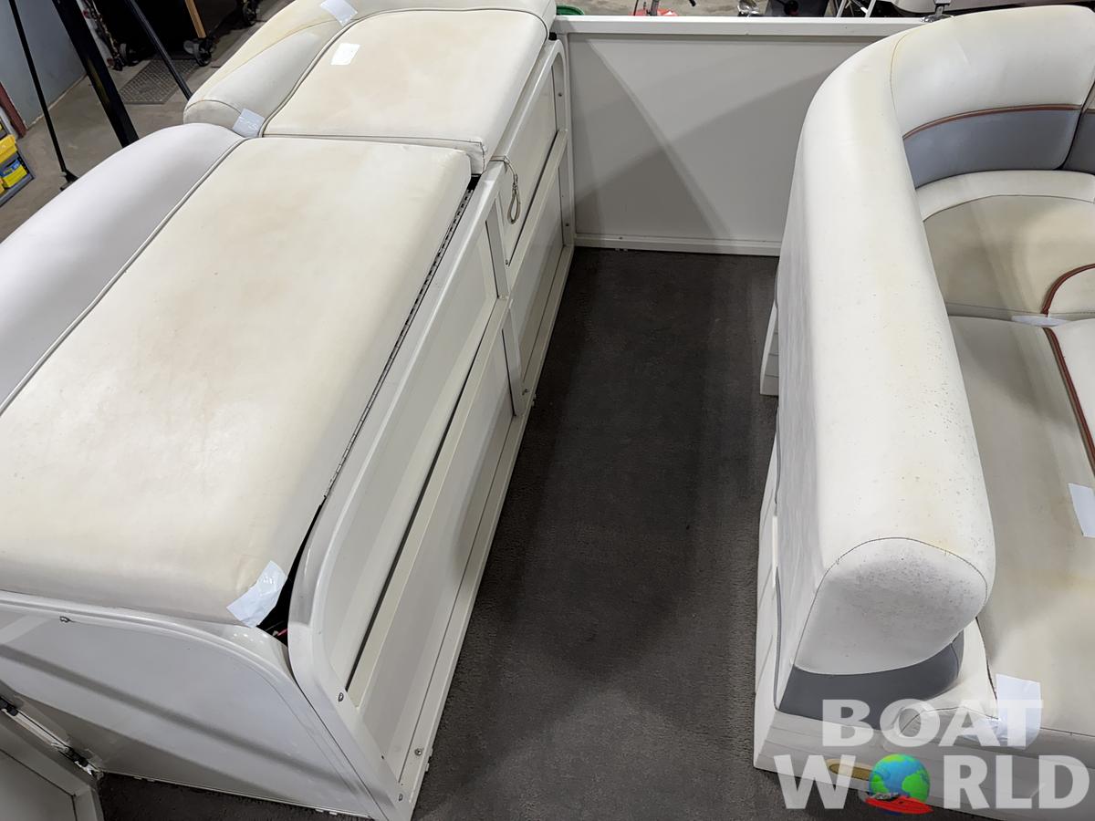 Used 2006 Crestliner  2085 Sport Classic Pontoon