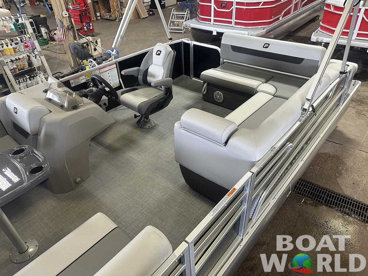 2025 Princecraft Vectra 21 RL Lounge Swingback & Mercury 4-Stroke EFI