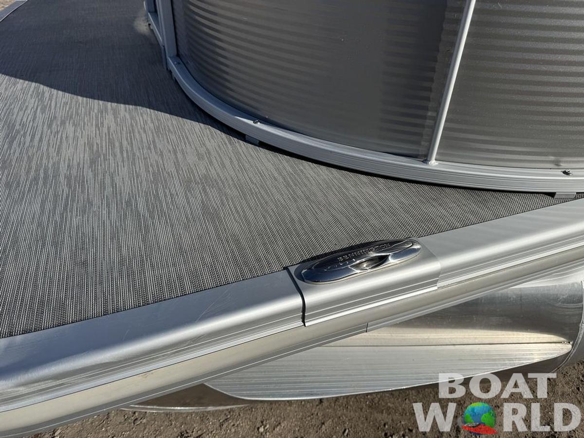 Used 2021 Bennington 22 SSRX Pontoon & 115HP Yamaha