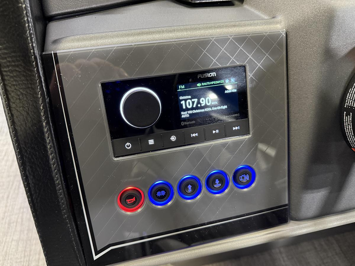 2025 Tahoe Pontoons Cascade 2385 Quad Lounge Tritoon & 225HP 4-Stroke