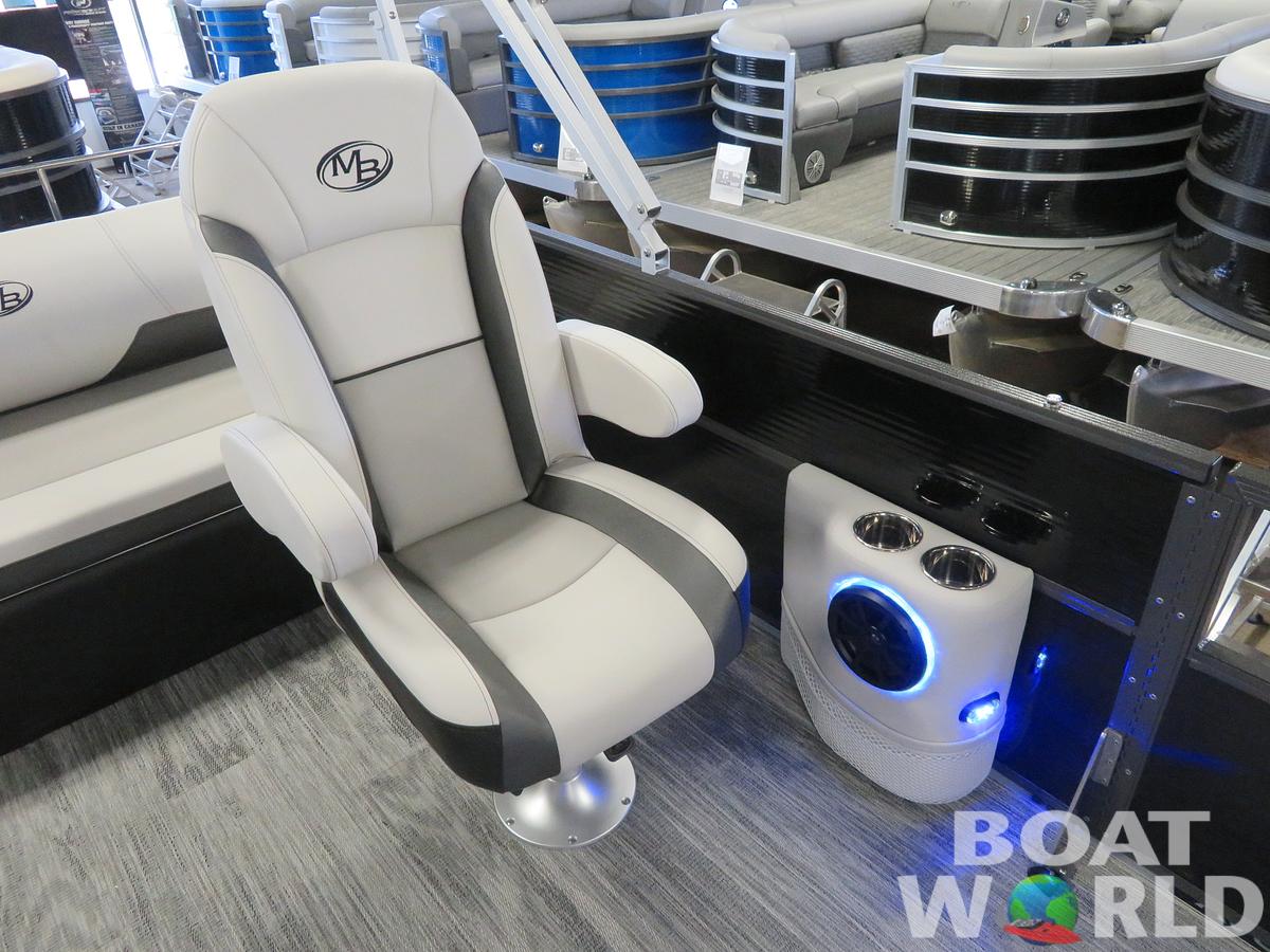 2024 Montego Bay 8524 Swingback Deluxe Pontoon & Honda 4-Stroke EFI