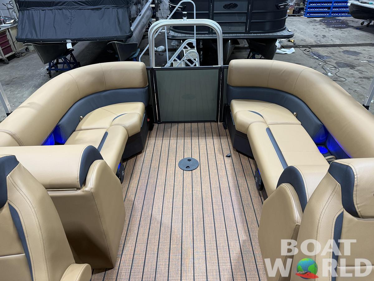 2026 Bentley Legacy 223 Navigator DL Quad Lounge Tritoon $51995