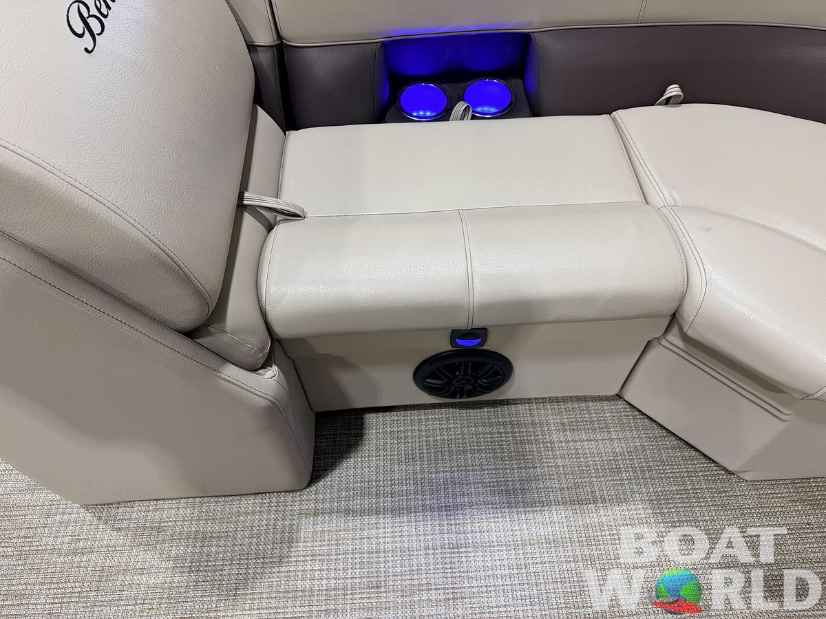 Used 2022 Bentley Pontoons Legacy 200 Navigator Quad Lounge & 100HP Honda 4Stroke -$34,995