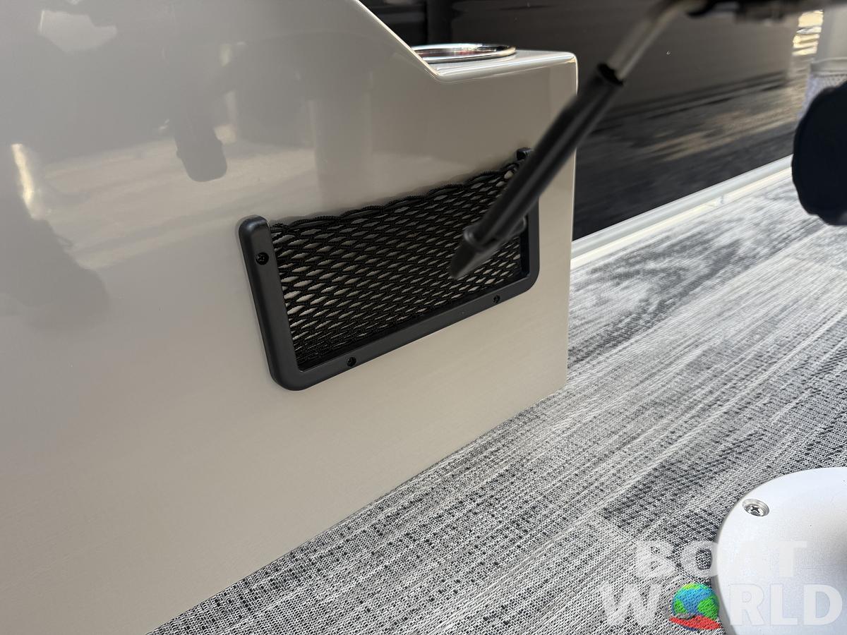 2026 Montego Bay 8522 Swingback Deluxe Pontoon