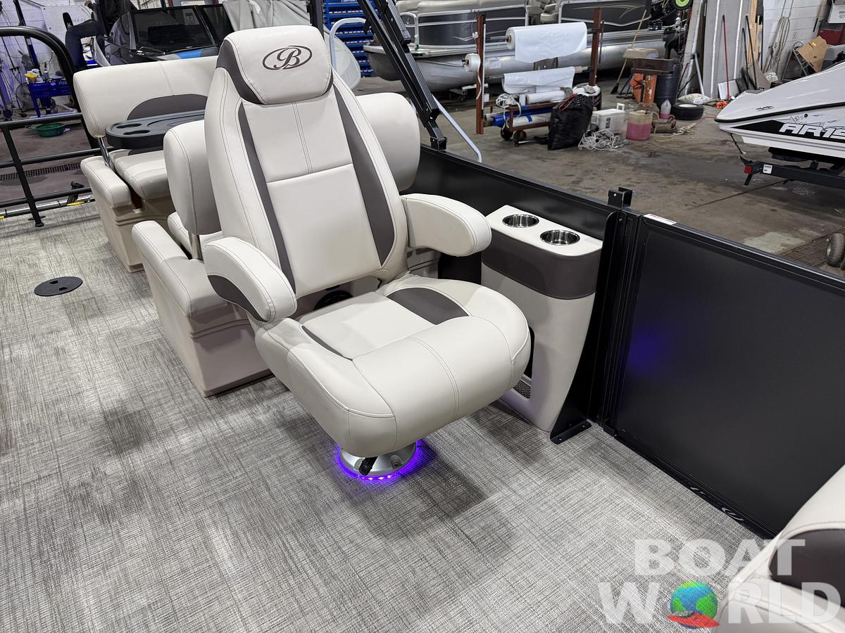 2027 Bentley Legacy 220 QSB Swingback $45995
